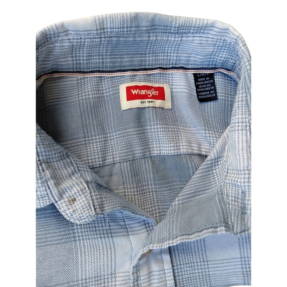 Wrangler Gray Casual Button Down Shirt - Picture 3 of 4